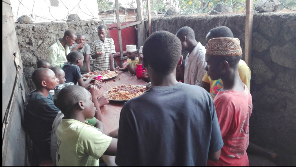 Bambini del centro FED di Goma durante il pasto
